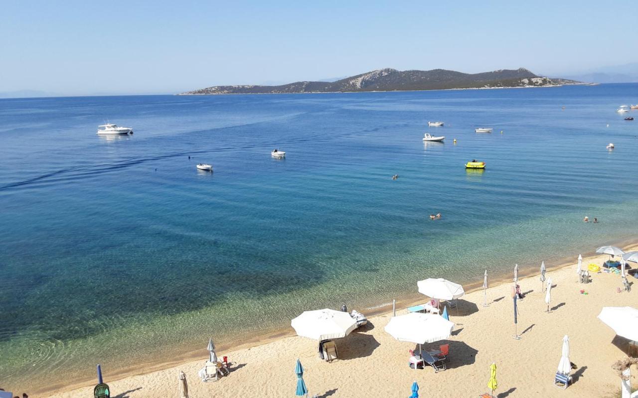 Nea Styra Seafront Apartment With Stunning View エクステリア 写真